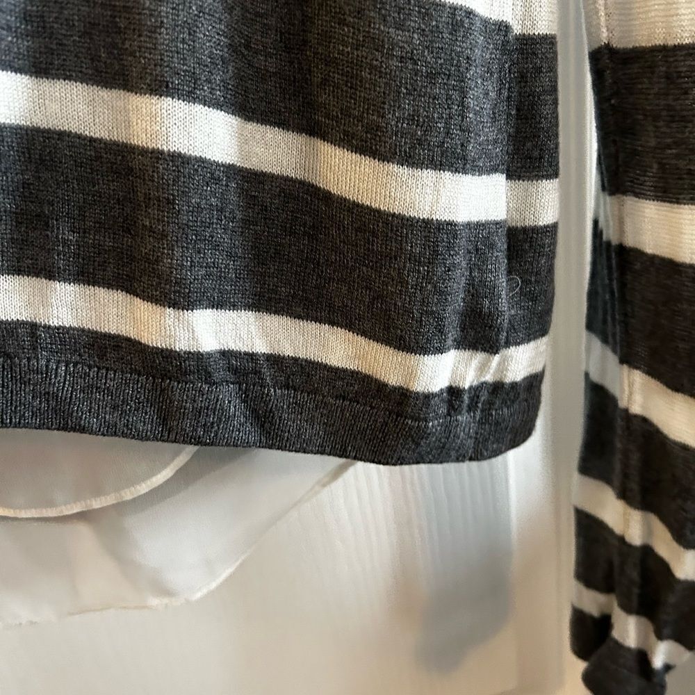 Express Sweater /Split Back Women’s Medium Striped - image 5